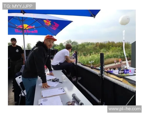 深圳滑板队的战术创新与转换体系探索之路 深圳滑板队的战术创新与转换体系探索之路