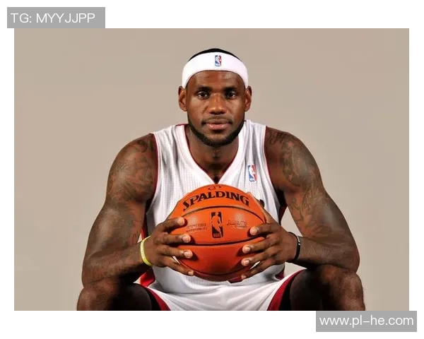 詹姆斯与姚明的篮球传奇交汇点：跨越文化与时代的友谊与竞争